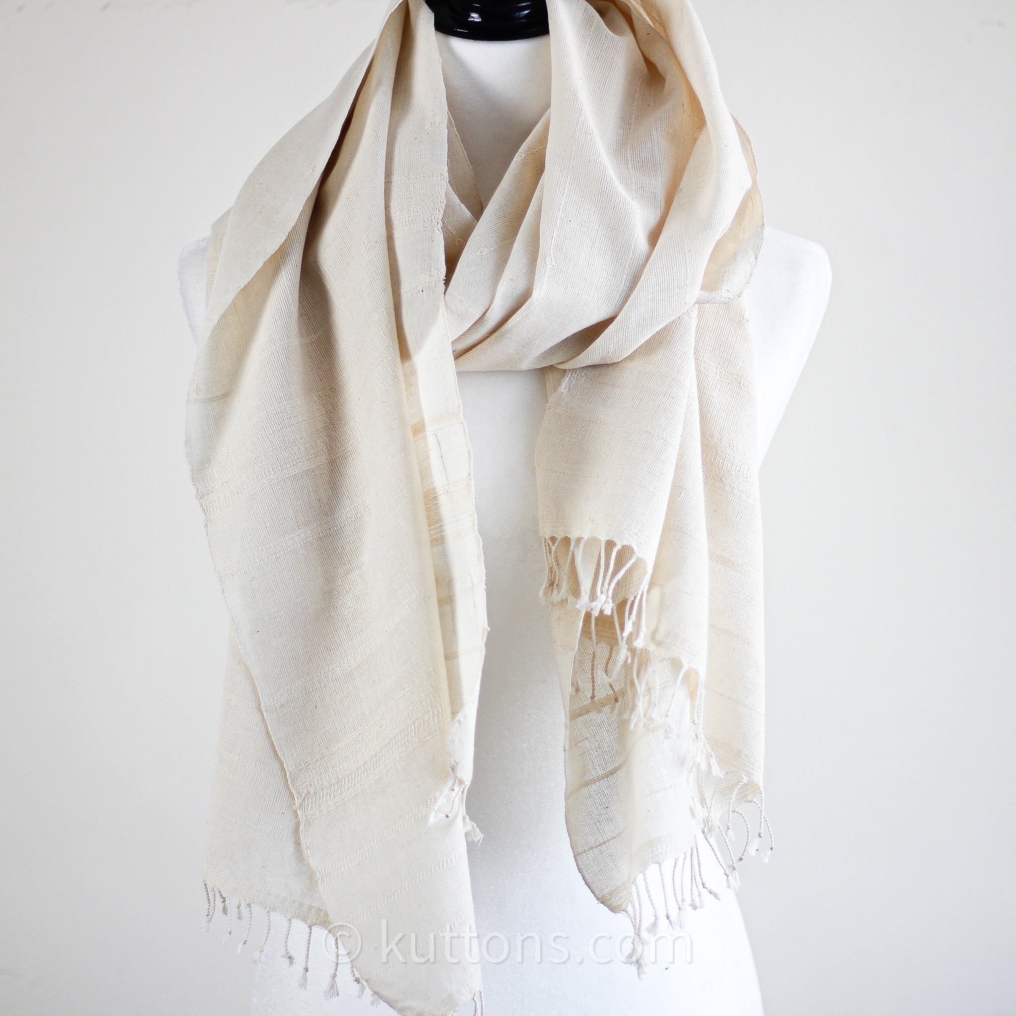 Hand woven scarf made of hand-woven wool with order linen